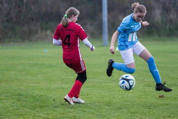 Bild 246 - wBJ TuS Tensfeld - SV Fortuna St. Juergen
